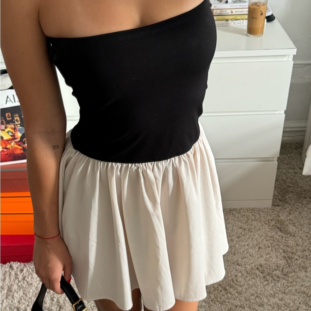 BLACK & CREAM RUFFLE DRESS - Picture 4 of 6